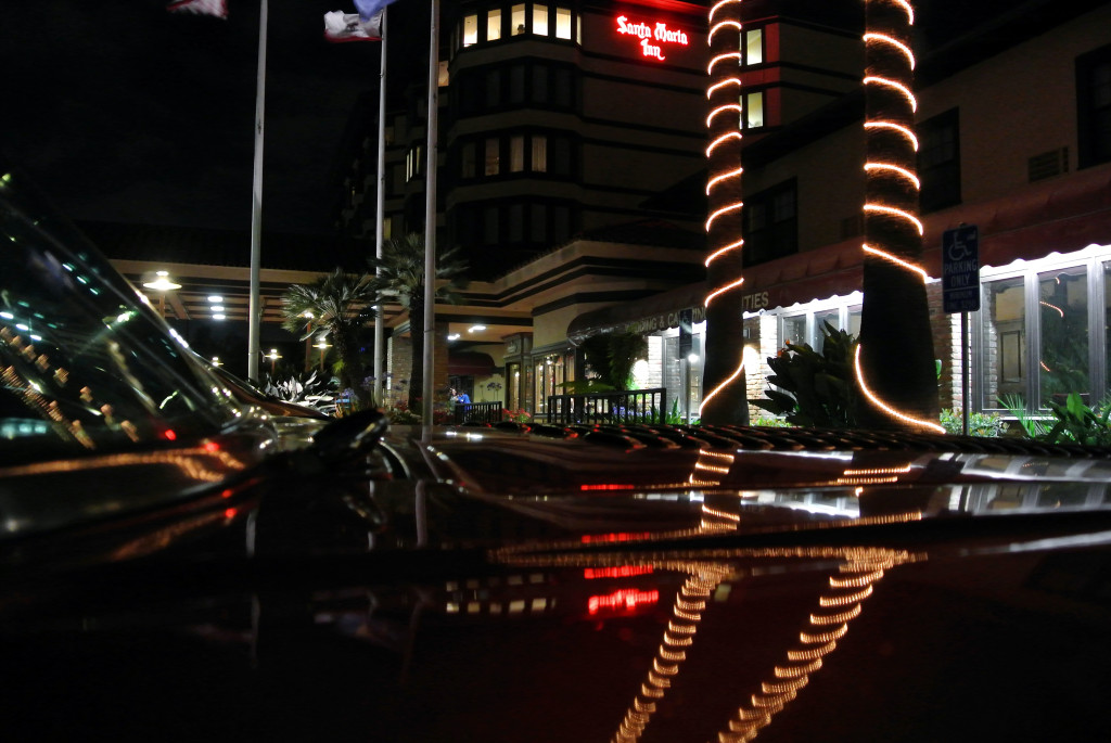 Louvers and Lights at the Santa Maria Inn during WestCoast Kustoms Cruising Nationals =D